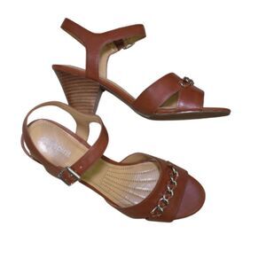 Easy Spirit Brown Open Toe Sandals Size 8.5 Padded Low Heel Comfort Shoes NEW